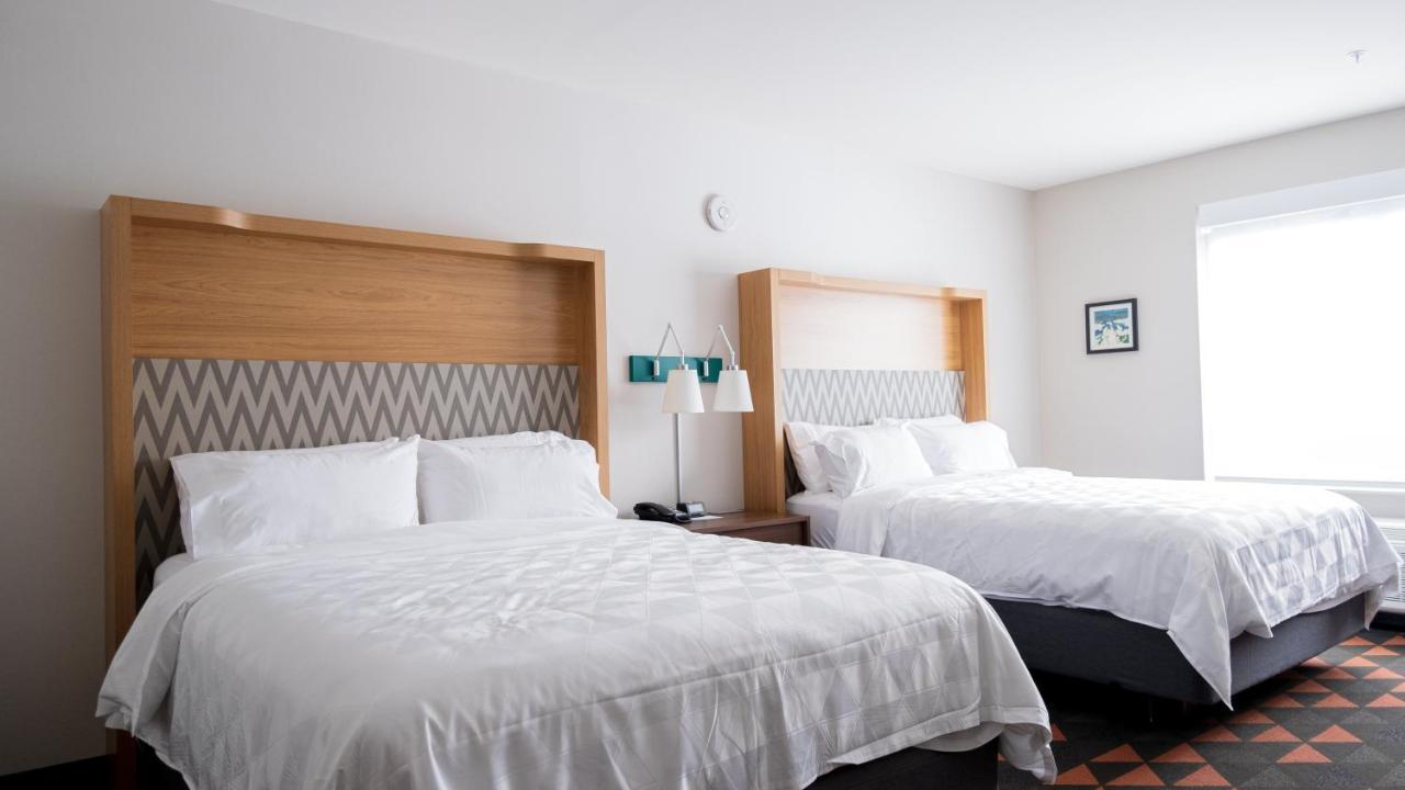 Holiday Inn & Suites Philadelphia W - Drexel Hill, An Ihg Hotel Екстер'єр фото
